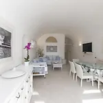 Center Holidays * Capri