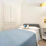Center Holidays Apartment